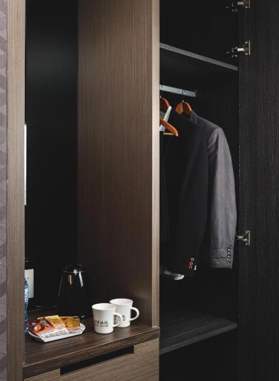 M Hotel كاوتون المظهر الخارجي الصورة